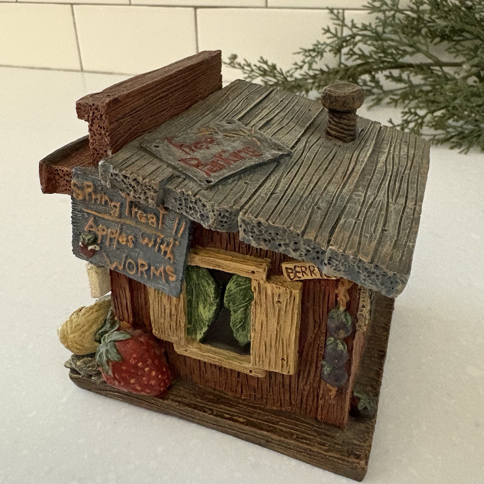 Magpie Market Trinket Box FIGI Graphics 1997 Strawberries | Cabbage | Seeds