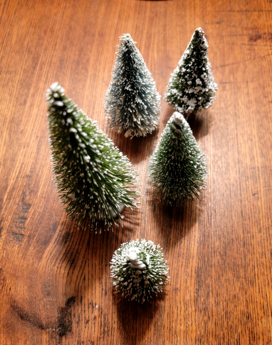 Vintage Bottle Brush Trees Flocked with Bases Lot of 5 TAIWAN