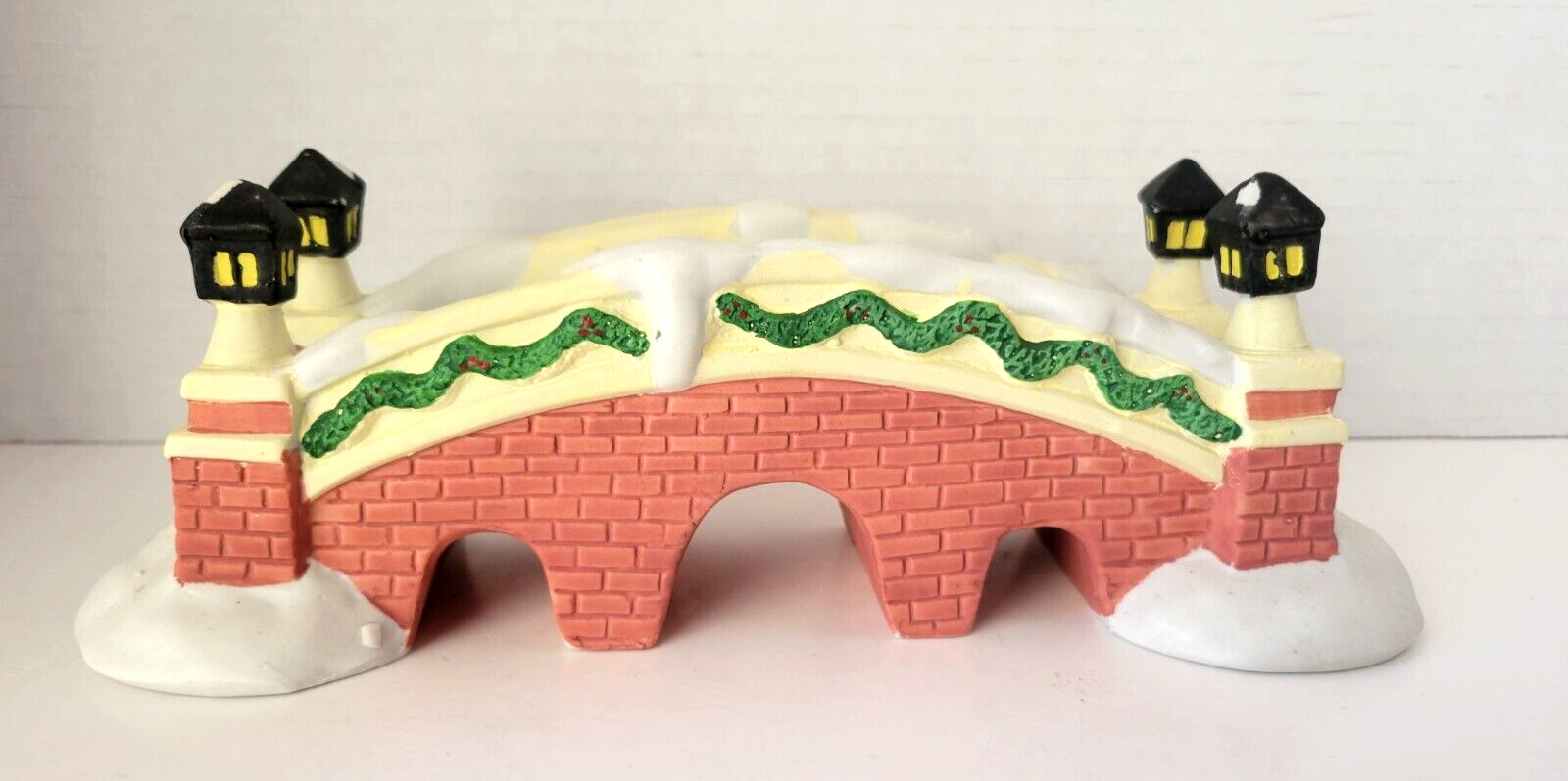 Noma Dickensville Collectables Porcelain Bridge Vintage 1992 Christmas Village