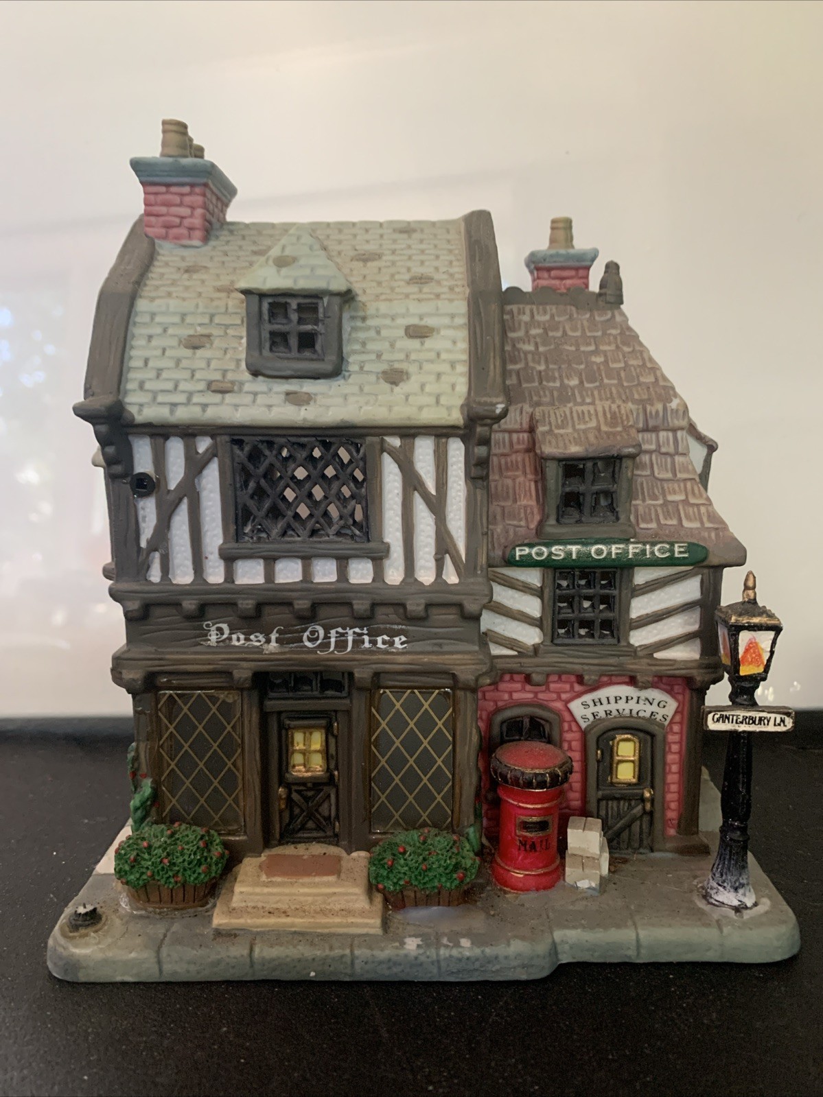 Lemax Enchanted Forest 2006 Tudor Post Office W/Box See Description