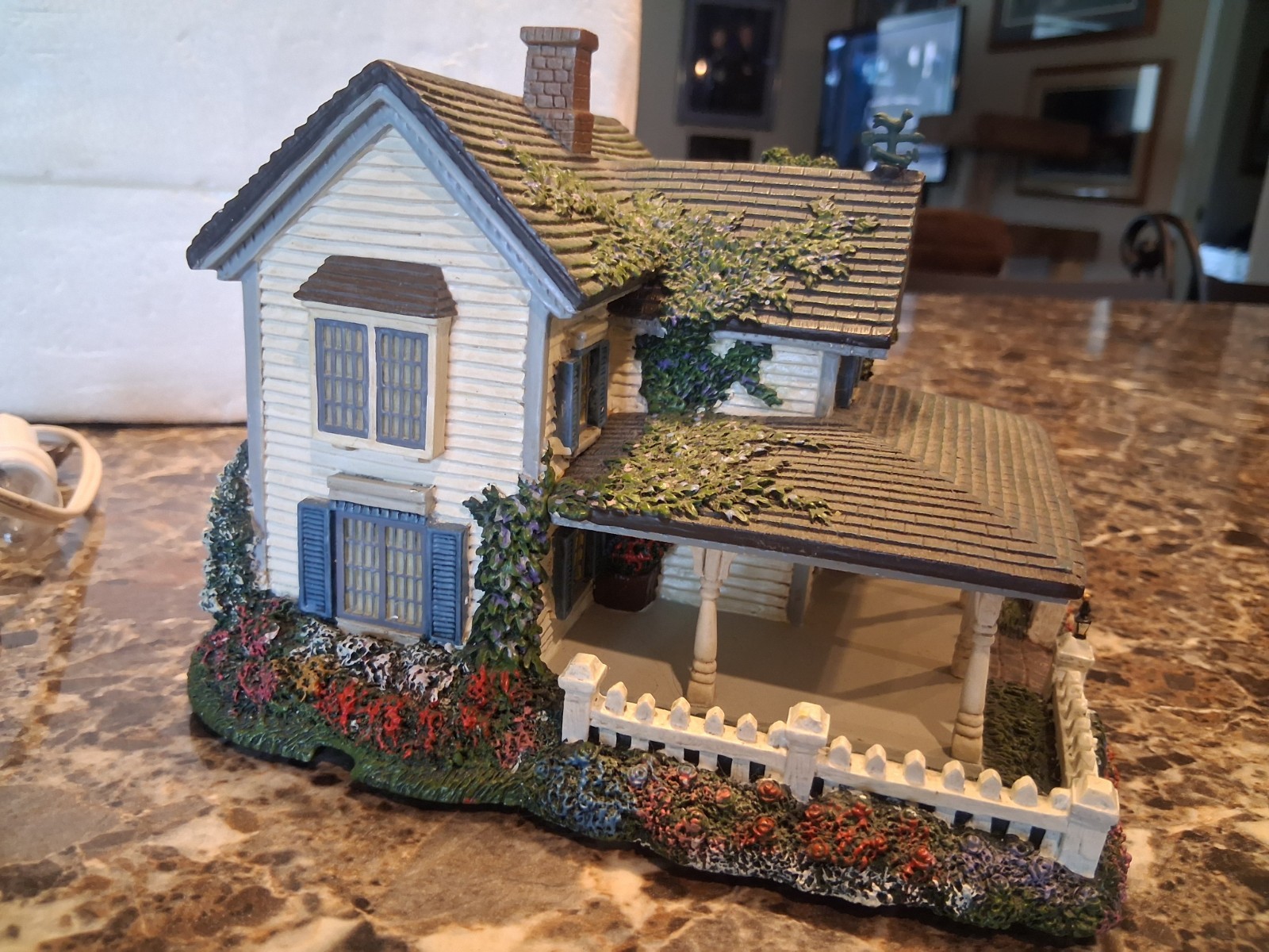 Thomas Kinkade Hawthorne Village Home Is Where The House Is ( ONLY ONE ON EBAY)
