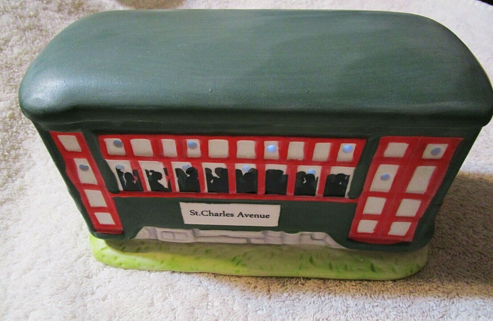 CRESCENT CITY CHRISTMAS VILLAGE “ST. CHARLES AVE STREETCAR” REPLICA COLLECTIBLE