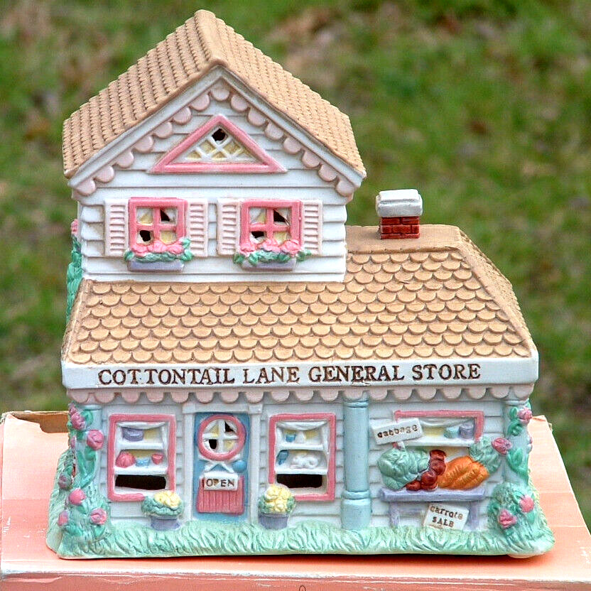 Cottontail Lane General Store 1993 Midwest of Cannon Falls Vintage With Light