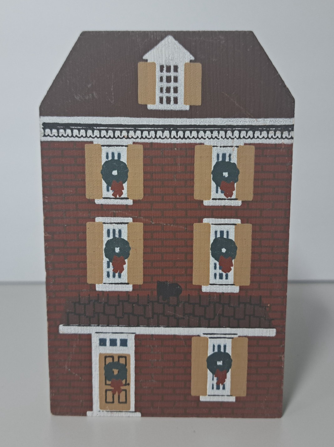 The Cat’s Meow Village Elfreths Alley Christmas Philadelphia Craft Decor Country