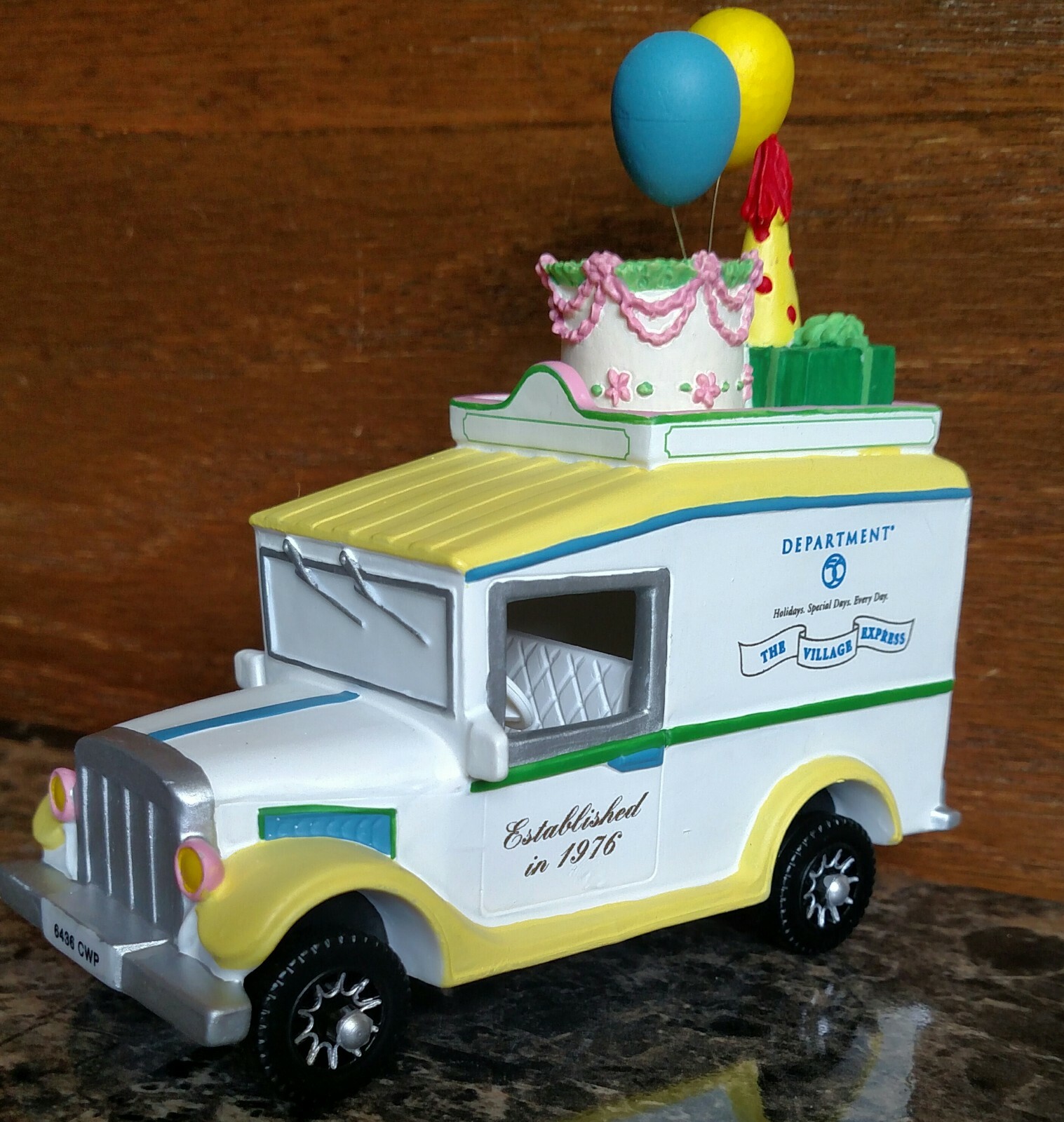 Happy Birthday Village Express Van #58642 Department 56 -BUYER GUARANTEE