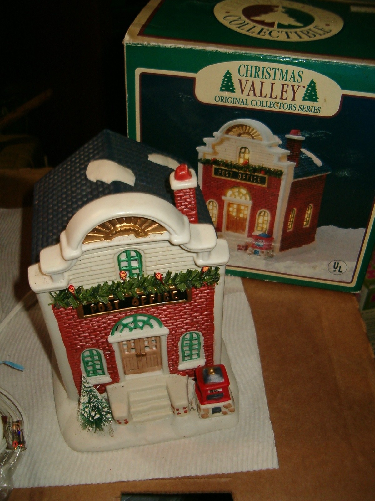 Christmas Valley Vintage Collectors Series Lighted Post Office 1993 Works