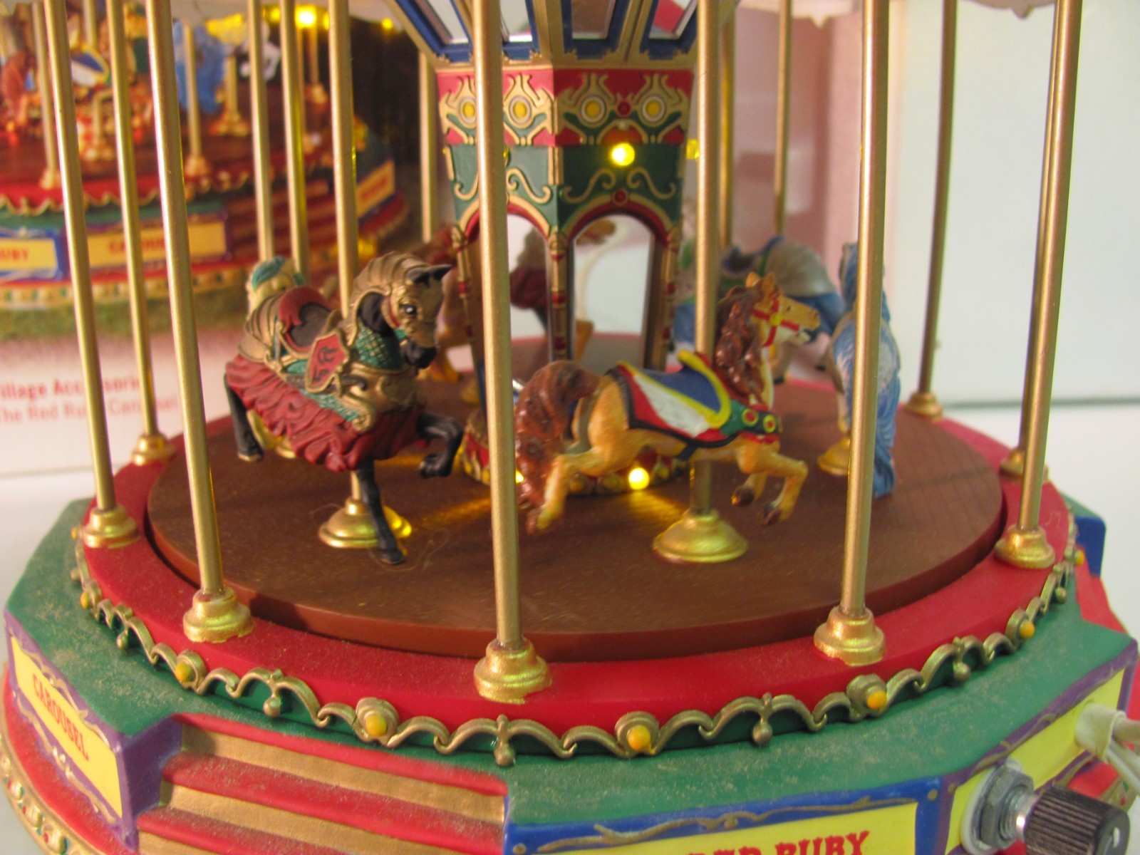 VTG Dept 56 The Red Ruby Carousel Carnival Series Village Accessories #56.53801