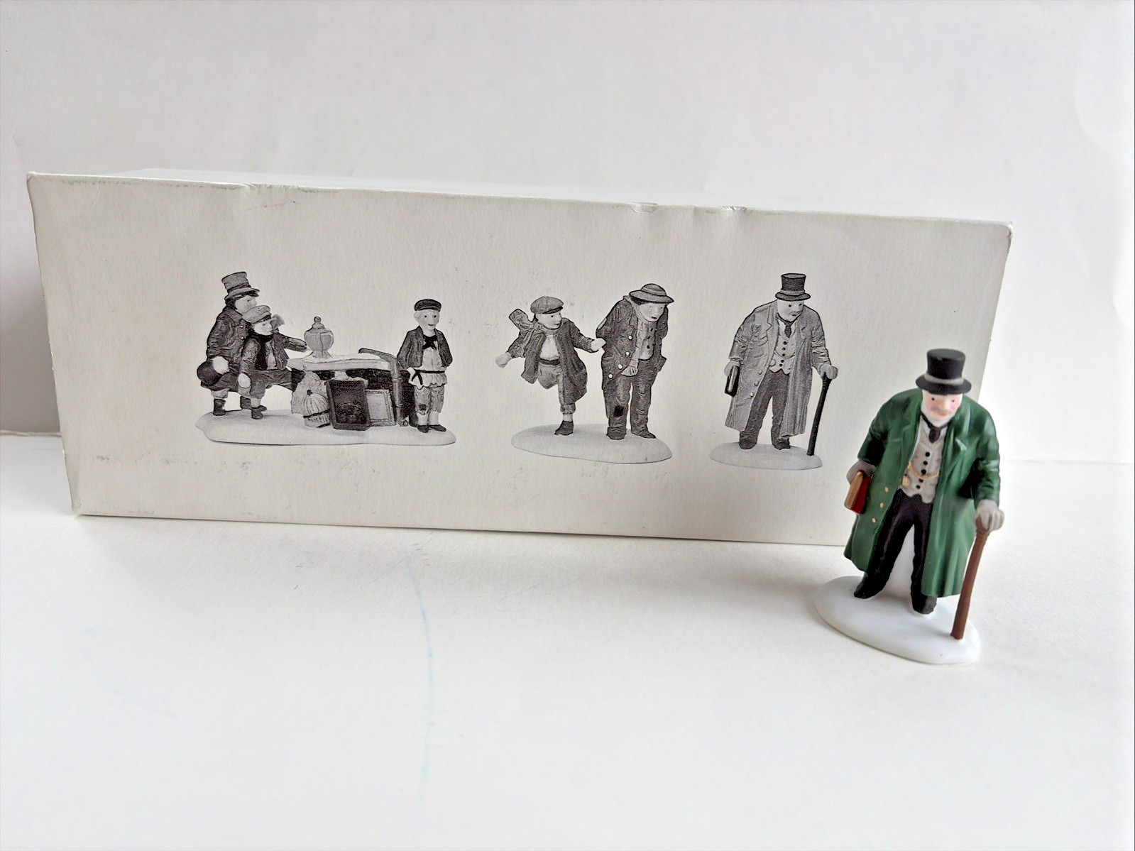Dept 56 Dickens Village – Oliver Twist #55549- Man only w/Box