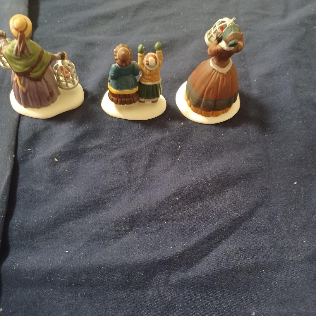 Heritage Village Collection 5803-3 Department 56 Accessories 3 PCS Bird Seller