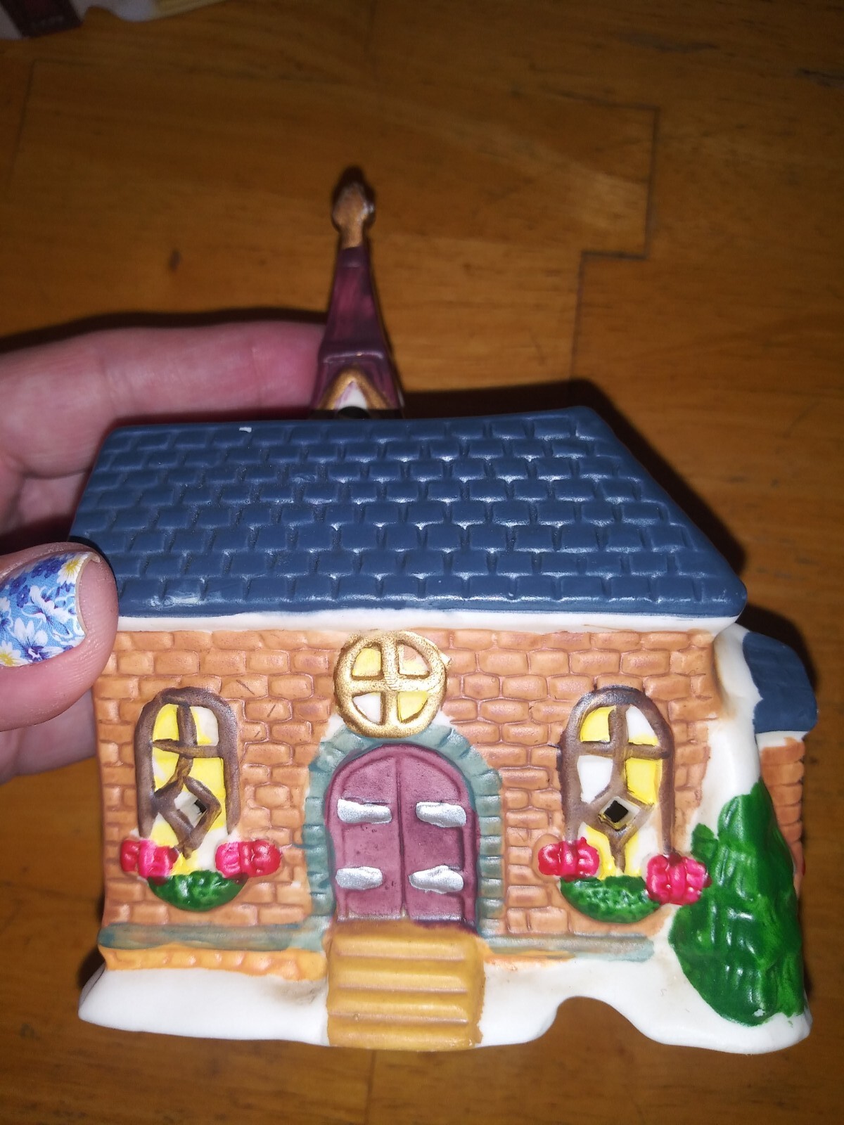 2 Ceramic Houses Quilt Shop And Church Christmas Village Houses