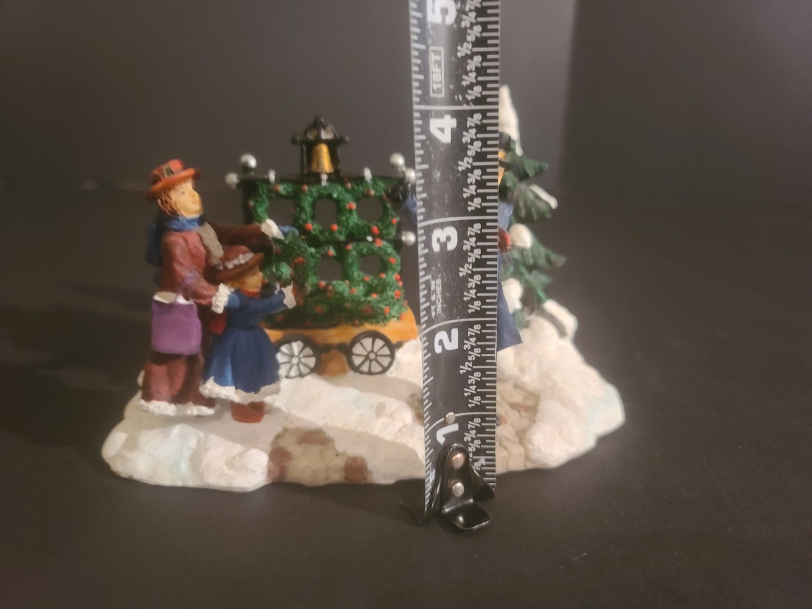 Vintage Ames Victorian Village Collectibles 2001 Wreath Seller In Original Box