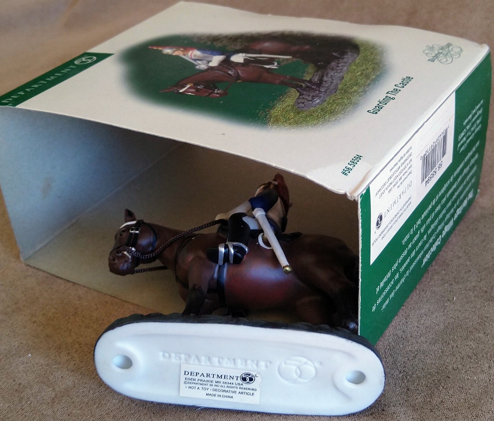 Guarding The Castle #58595 horse guard Dept 56 Dickens Village -BUYER GUARANTEE