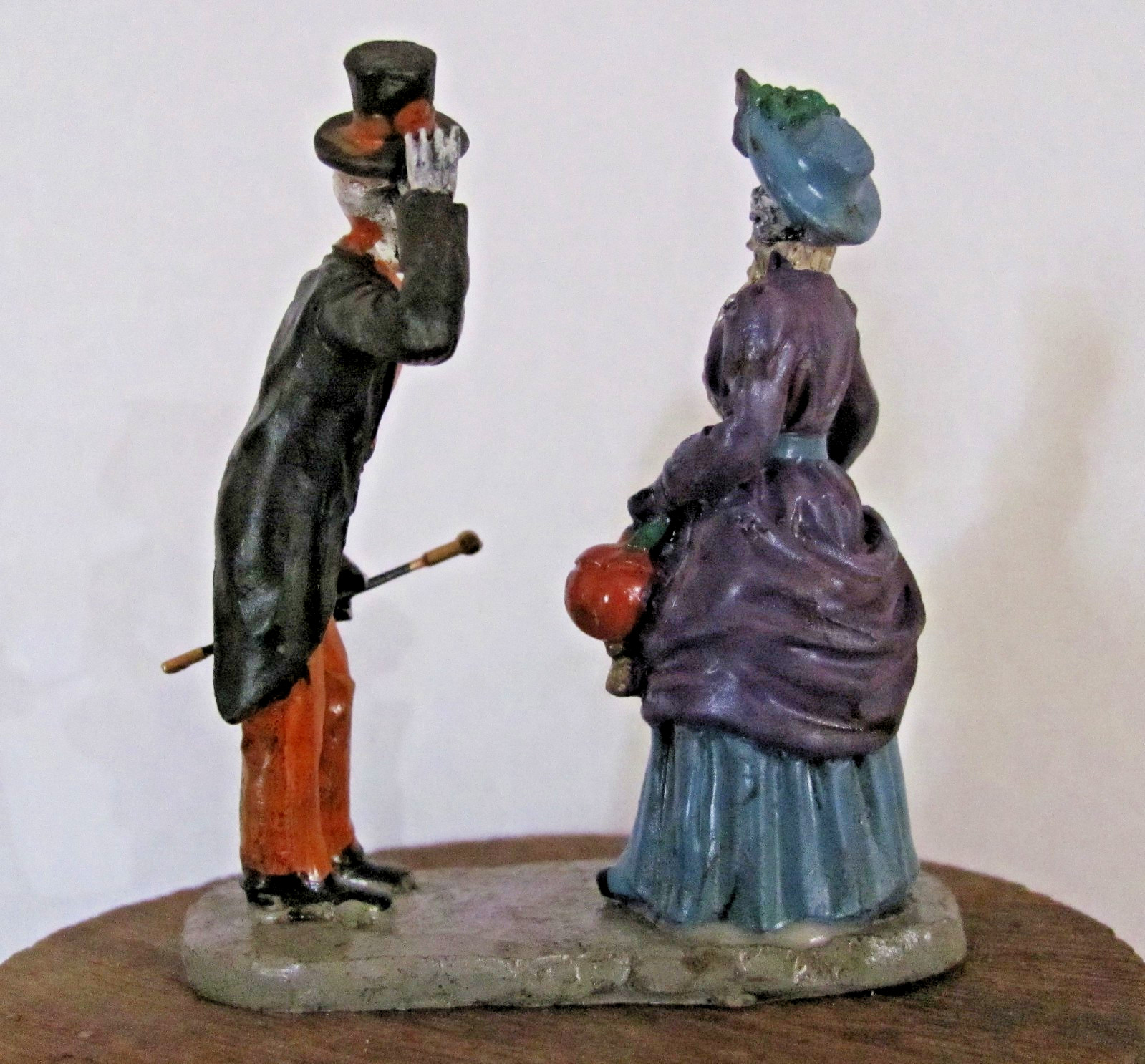 Lemax Spooky Town Figurine – Evening Promenade #62427 – Retired