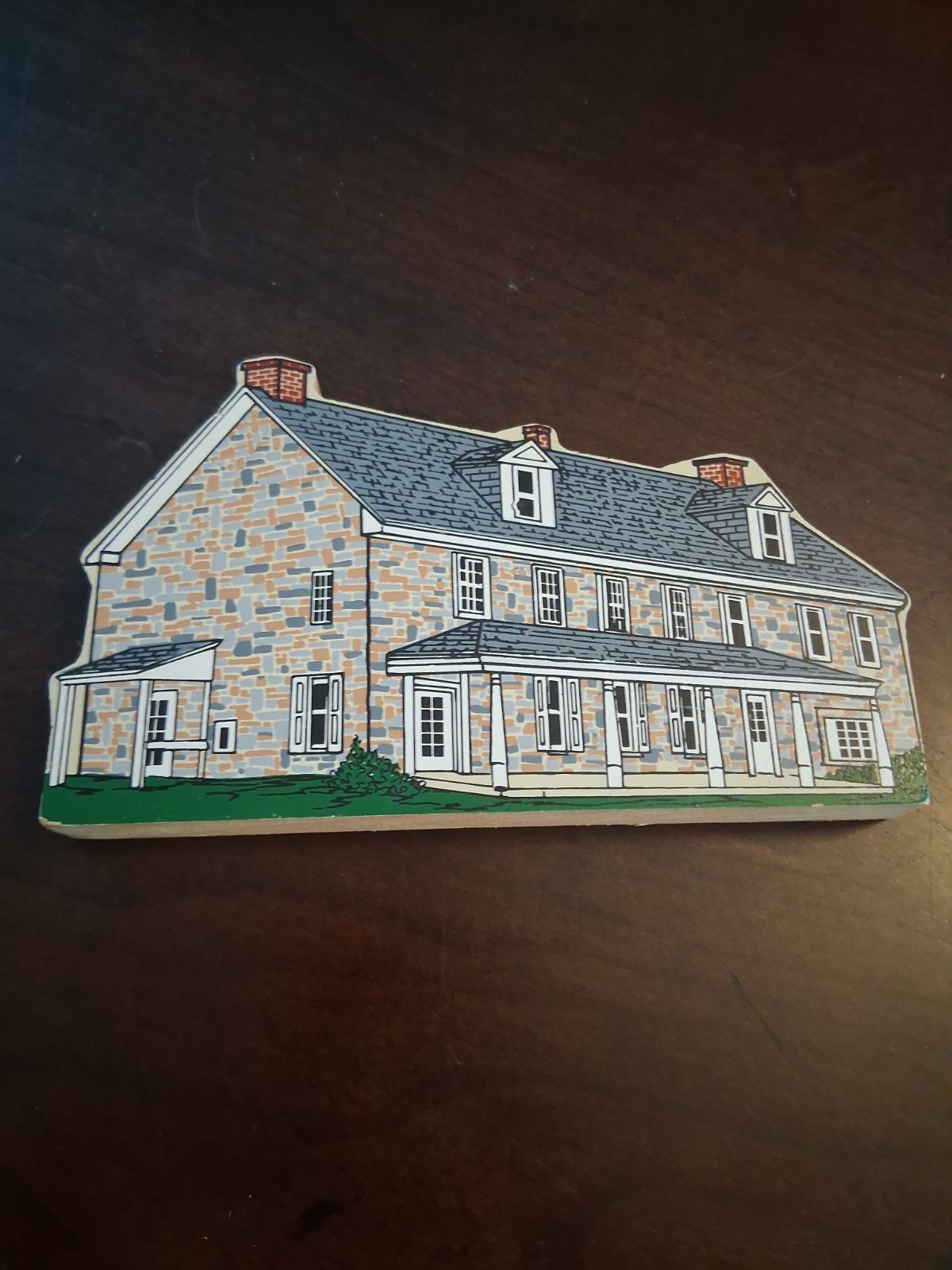 FARMHOUSE, TAVERN, MONCACY TRAIL, SPRING GROVE PA, WOODEN CARVING