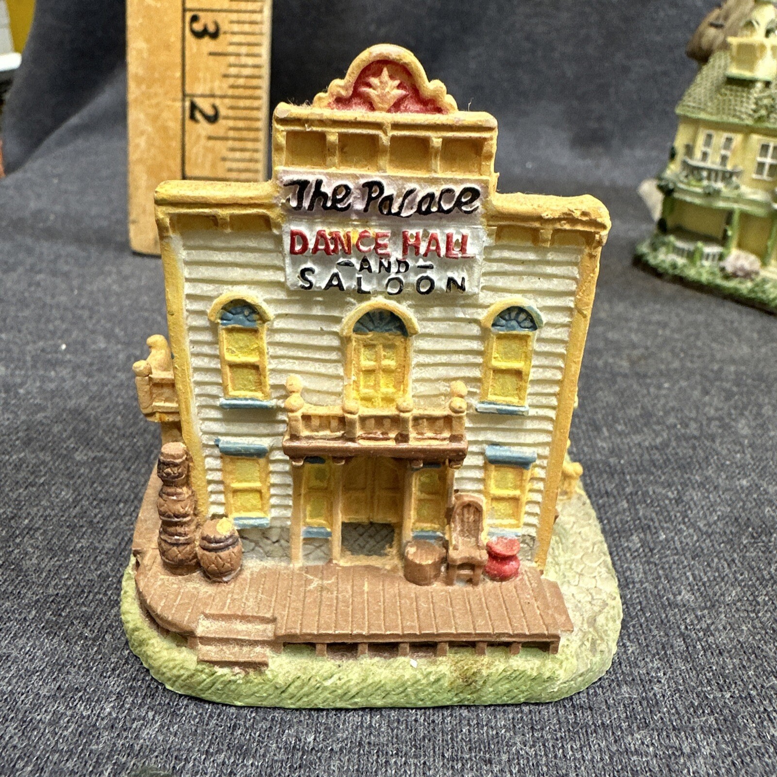 Liberty Falls Village Collection AH106 The Palace Dance Hall & Saloon