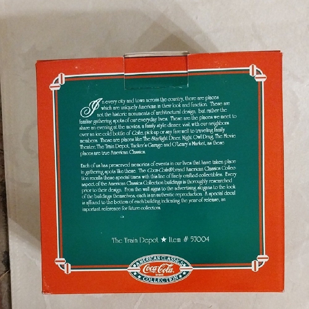 Coca-Cola American Classics Collection NIB 1995 Pemberton Village Train Depot