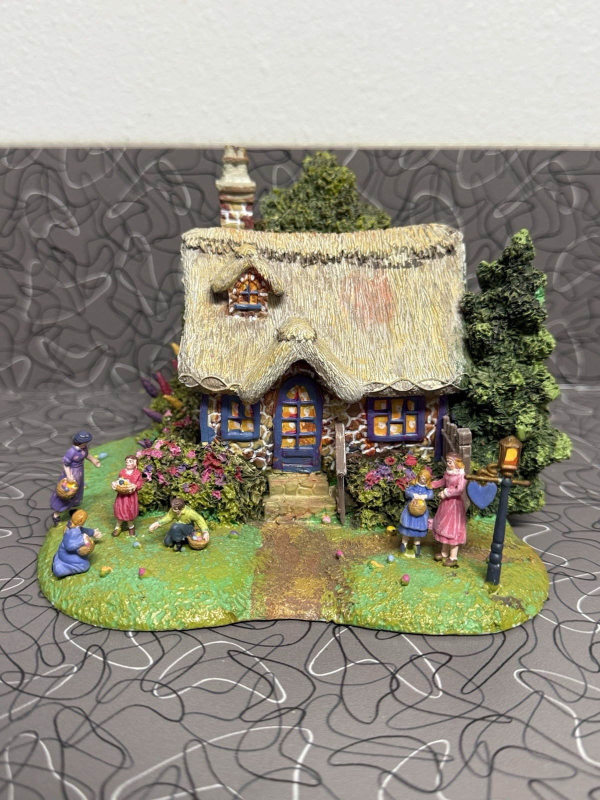 2007 Thomas Kinkade Easter Egg Hunt Thatched Cottage Teleflora