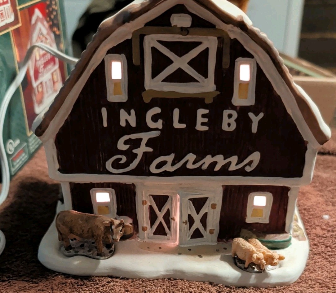 Vintage American Greetings Ingleby Village Barn Farm Lighted Christmas Farm