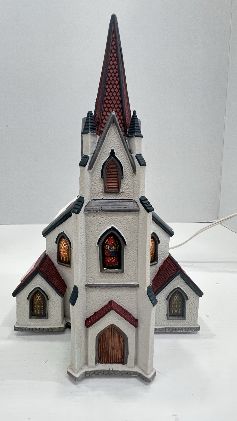 Lemax Deluxe Village Square Collectibles “ St James Church” Retired 1996 W/Box
