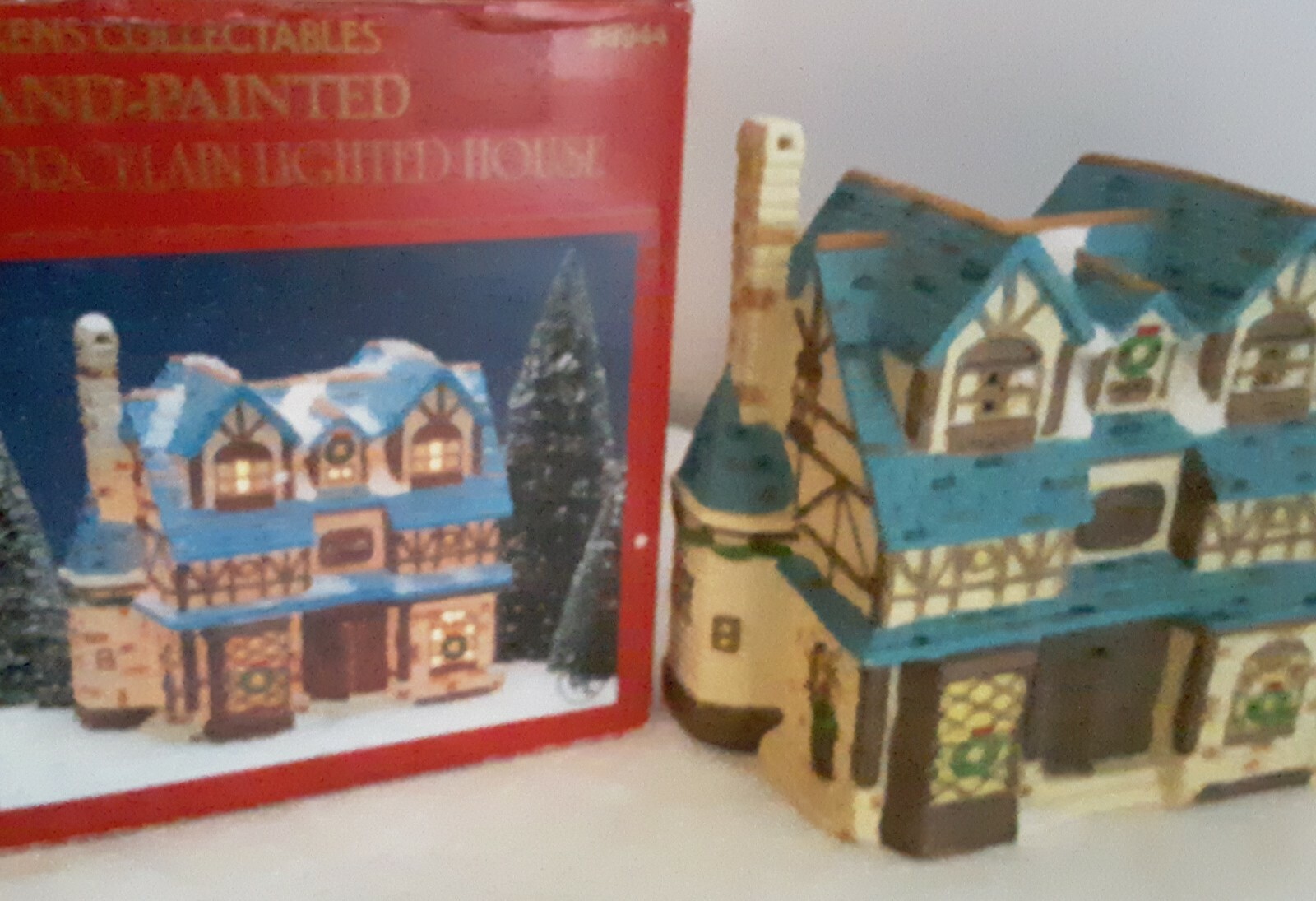 Antique Shop Christmas Village Lighted Building Dickens Collectibles
