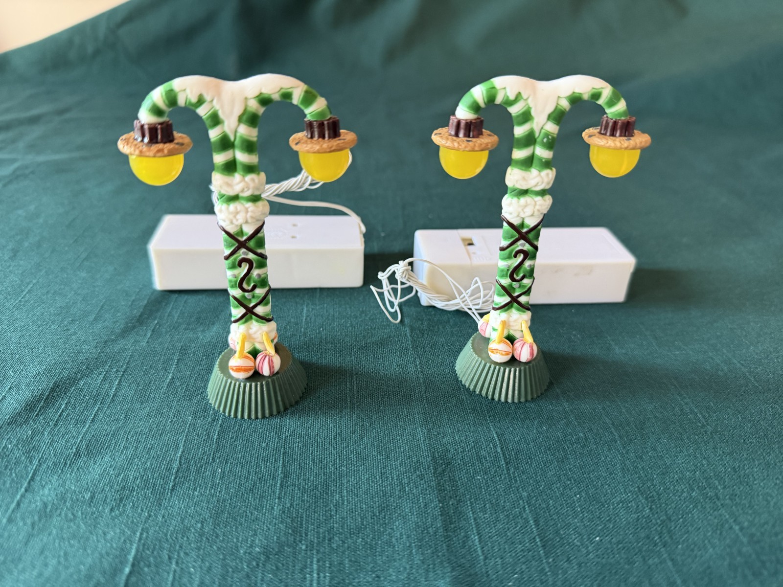 LEMAX Sugar and Spice Green and White Lamp Poles Lights Up Vintage and “Rare”