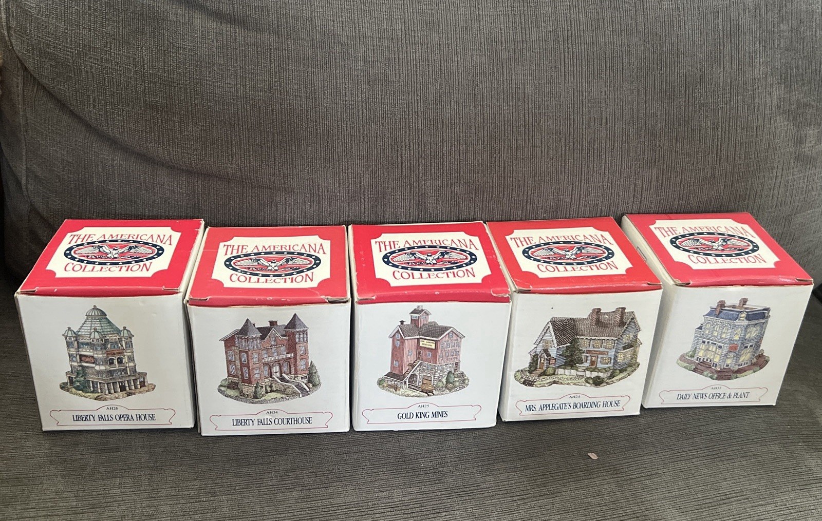 the American Collection Lot of 5 Homes And Mansion Early 1993