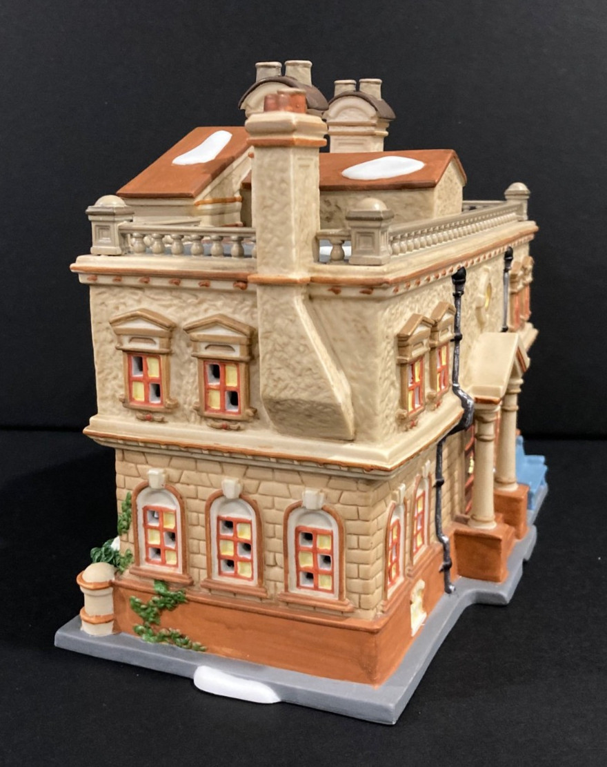 2005 Dept 56 Dickens Village Hickman Wells Gentlemen’s Club 56.58743 Retired!