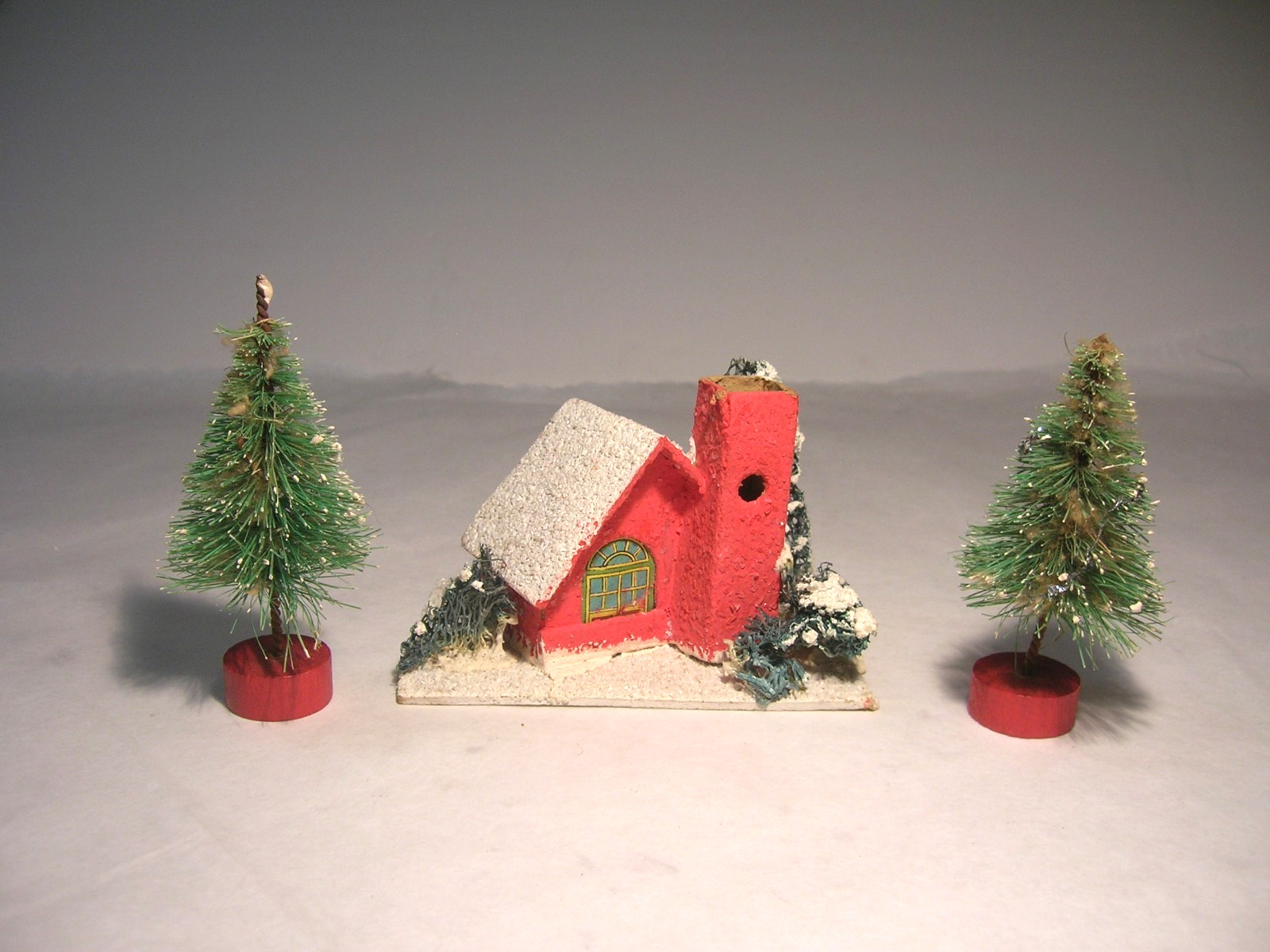 Vintage Christmas 3.5″ Putz House with Bottle Brush Trees Japan !!