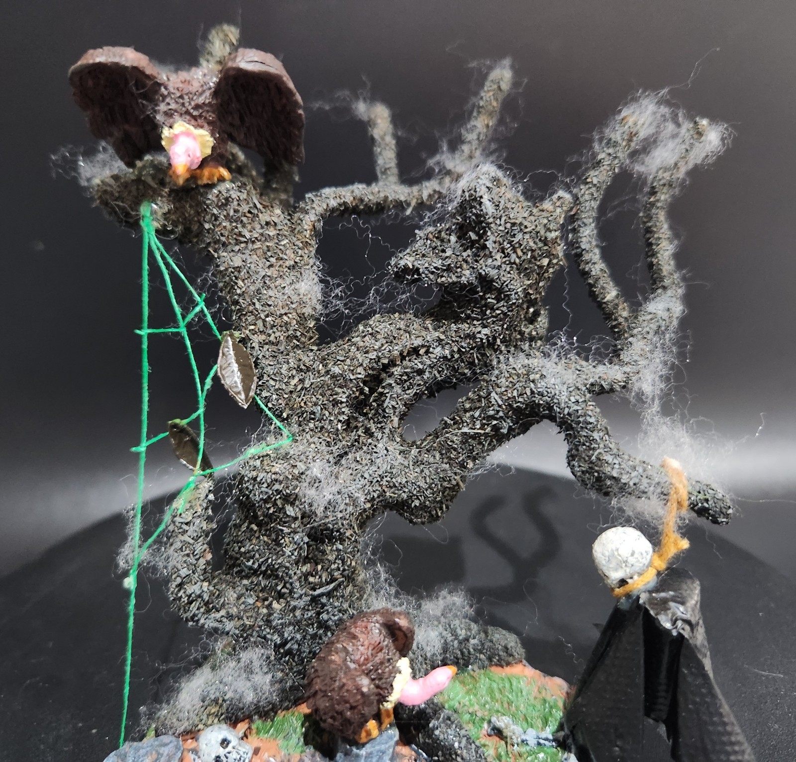 Lemax Spooky Town SPOOKY TREE VULTURES #83674 • RETIRED • NEW