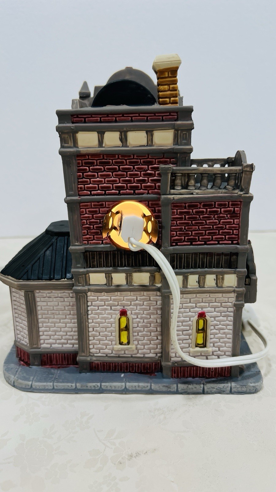Lemax Fire House No. 12 Village Building Lighted House 45702 Retired 2014 NEW !