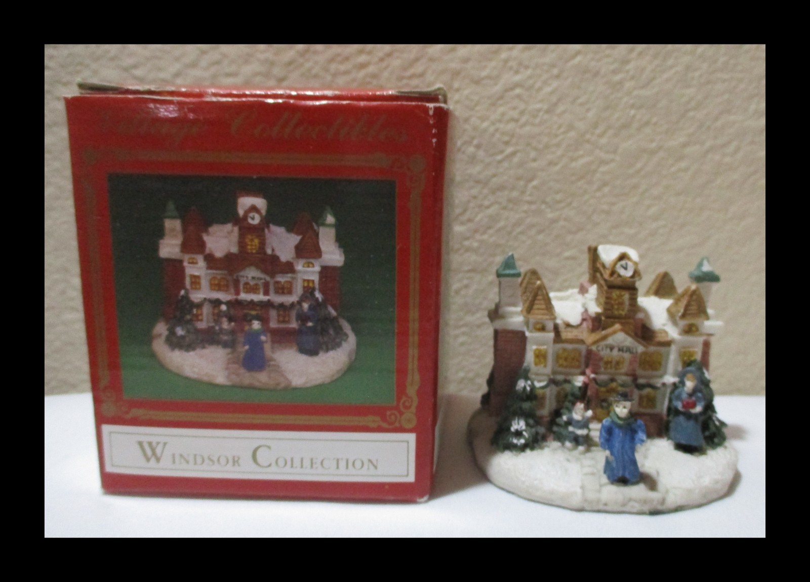 Village Collectibles Windsor Collection City Hall 2-1/2″ Tall