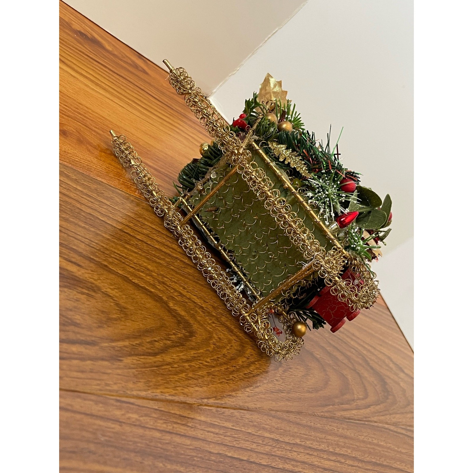 Handmade Mini Holiday Sleighs Centerpiece Decoration