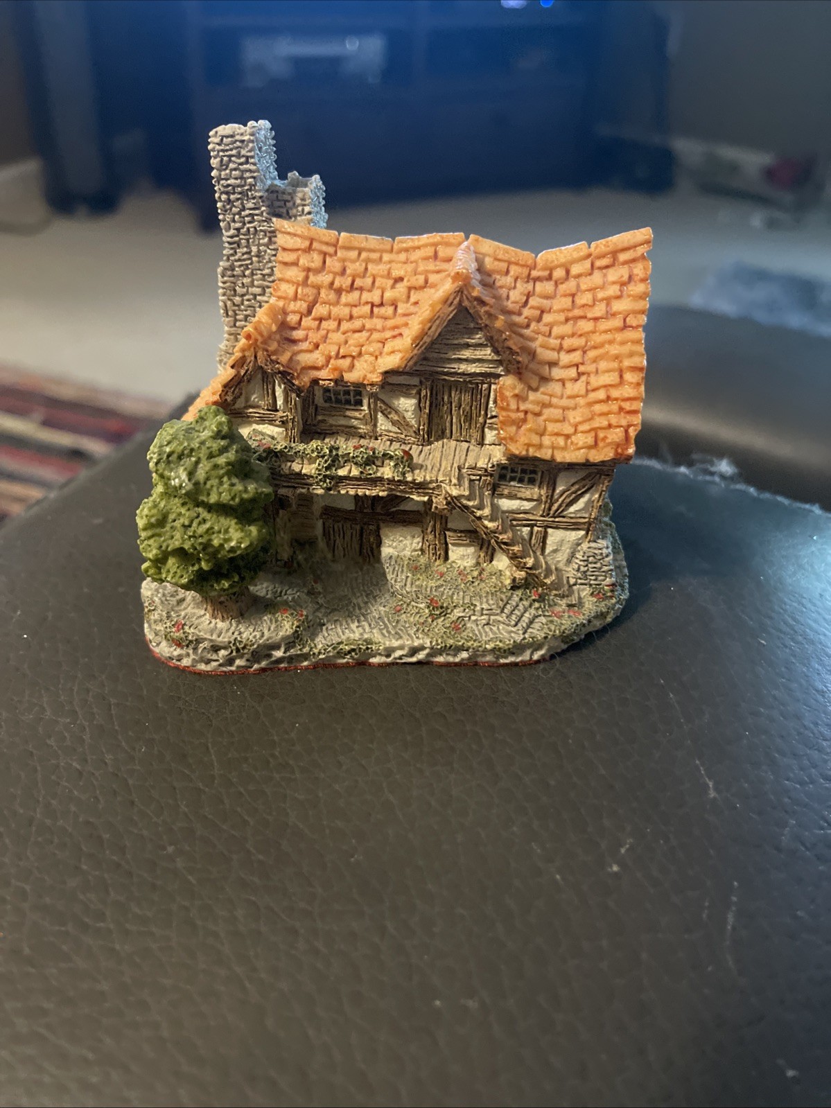 Lilliput Lane Cottage Vintage 3.5 inch Cumbria United Kingdom