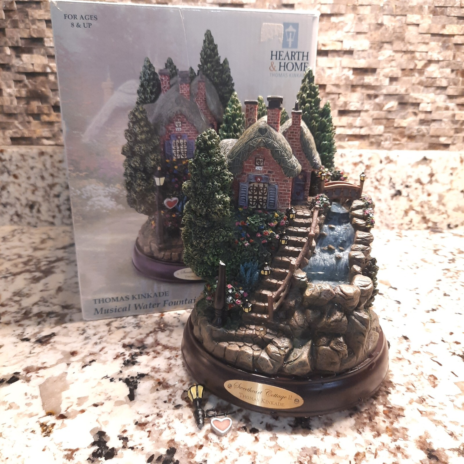 Thomas Kinkade musical water Fountain Sweetheart Cottage II Tabletop Waterfall