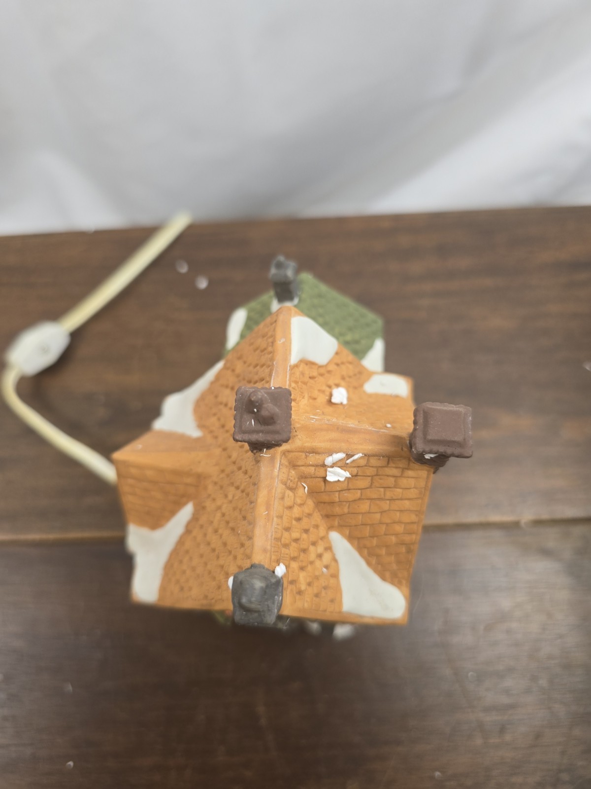 Department 56 “Dickens Lane Series” County House Christmas 1986 Hand Painted