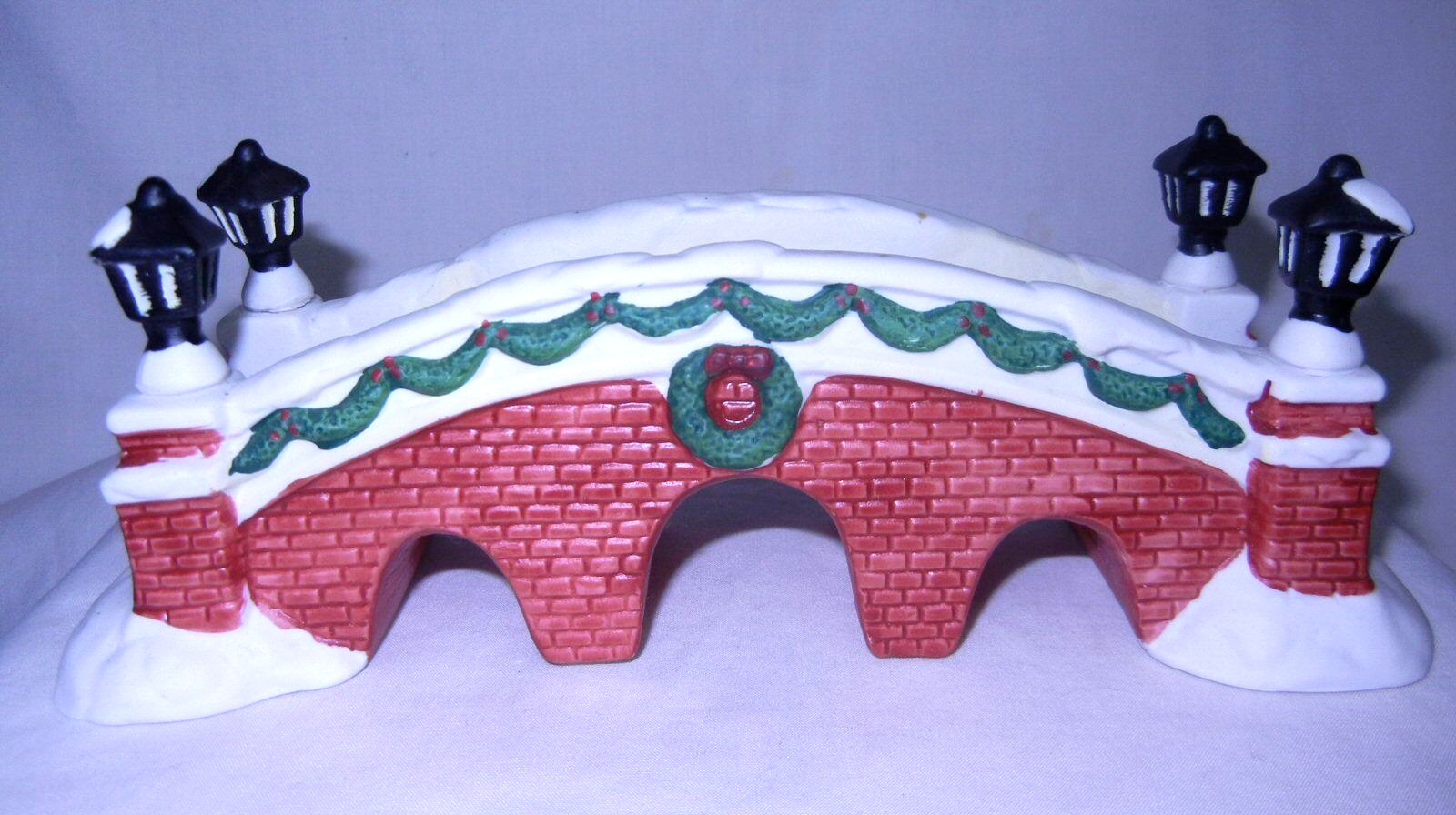 PORCELAIN 8 1/4″LONG BRIDGE #6147 DICKENSVILLE 1990 REX & LEE INCISED ON BOTTOM