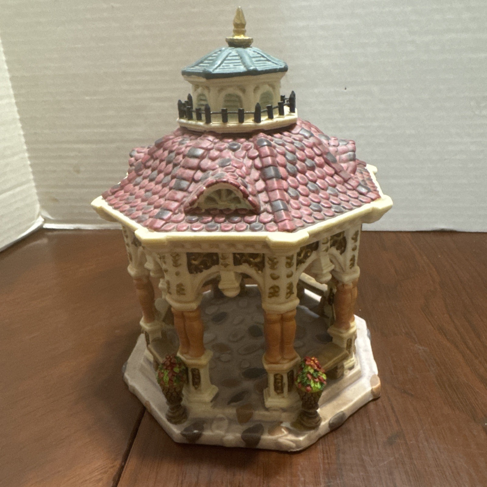 Lemax Village Collection Gilded Gazebo 53532 Table Accent 2005