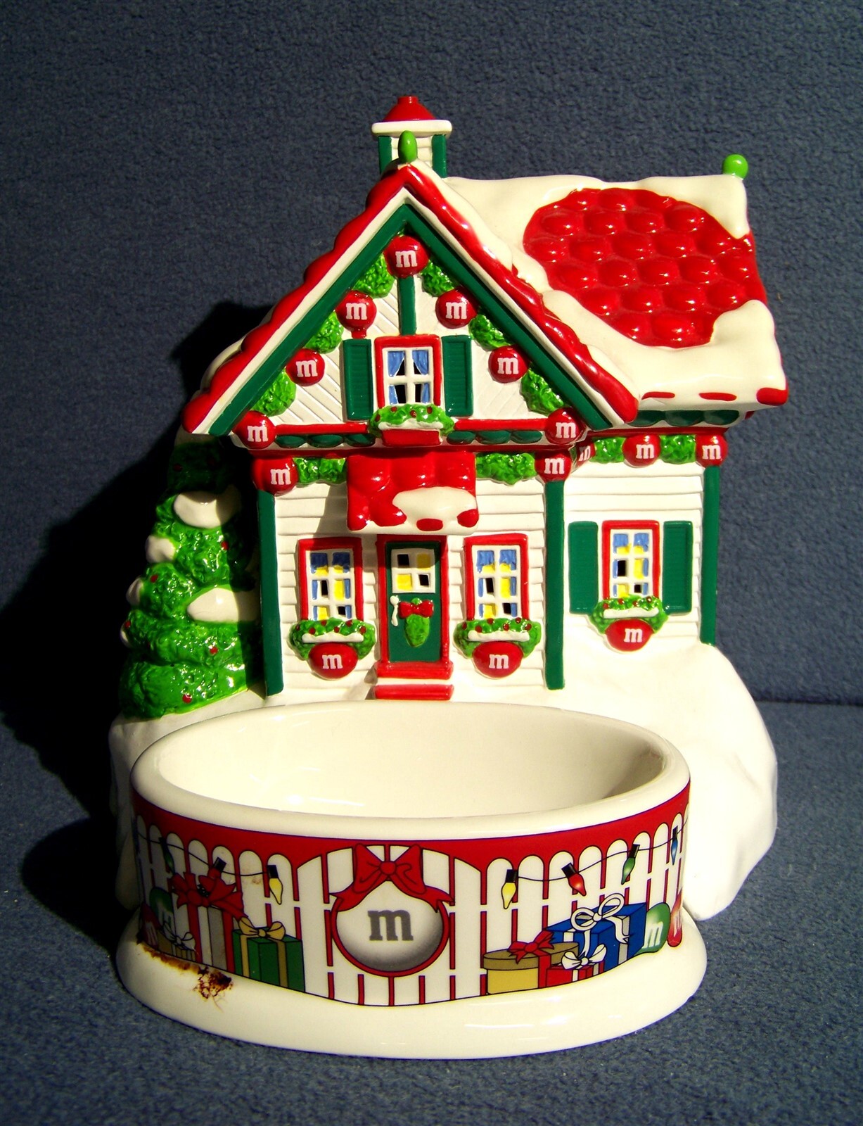 Dept 56 – M&M’s Santa House – Hot Properties – 59333 – See Desc