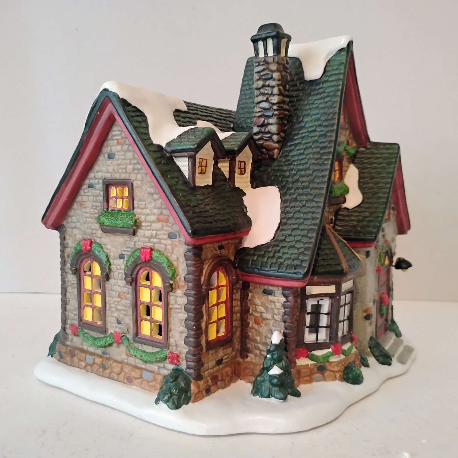 RARE St. Nicholas Square “Grandma’s House” 2003 Village Collection series w/box
