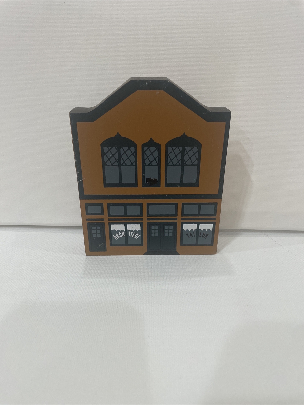 Cat’s Meow Village 5.0 Inch Architect Tailor Series
