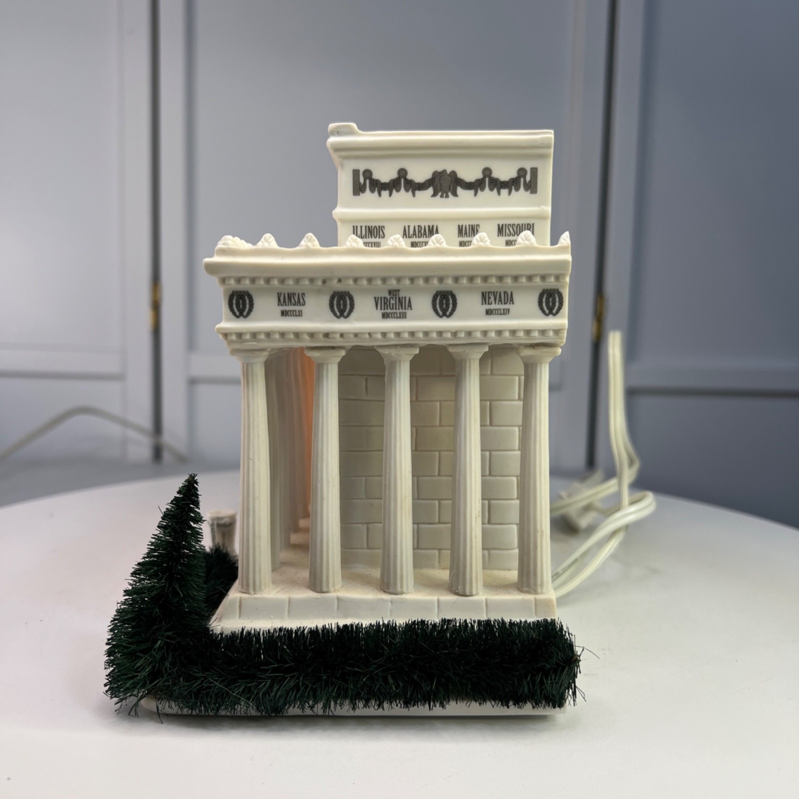 Dept 56 The Lincoln Memorial American Pride Collection From 2001 (No Box)