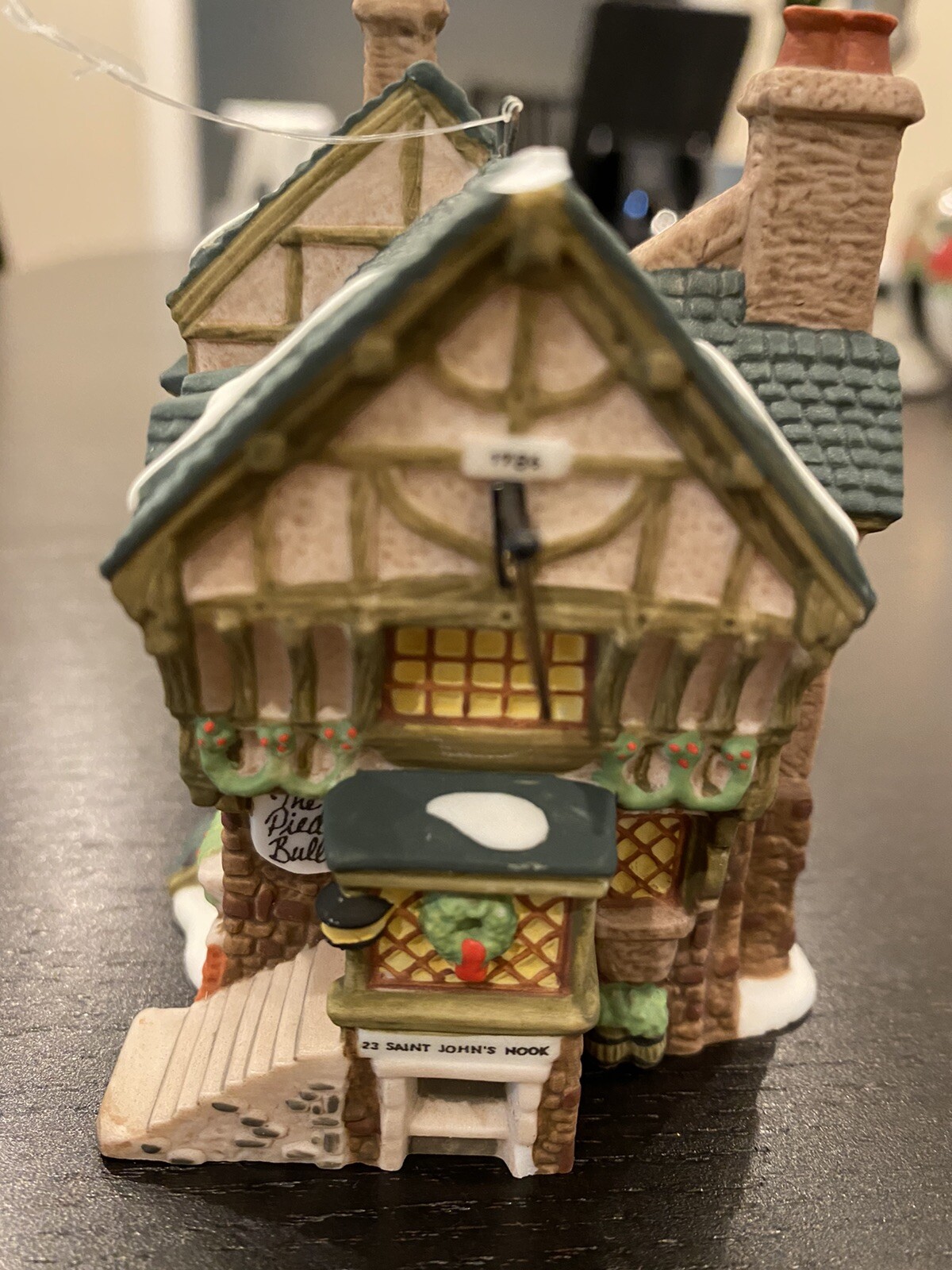 Dept 56 Dickens Village The Pied Bull Inn 1993 Collector Edition Xmas Ornament
