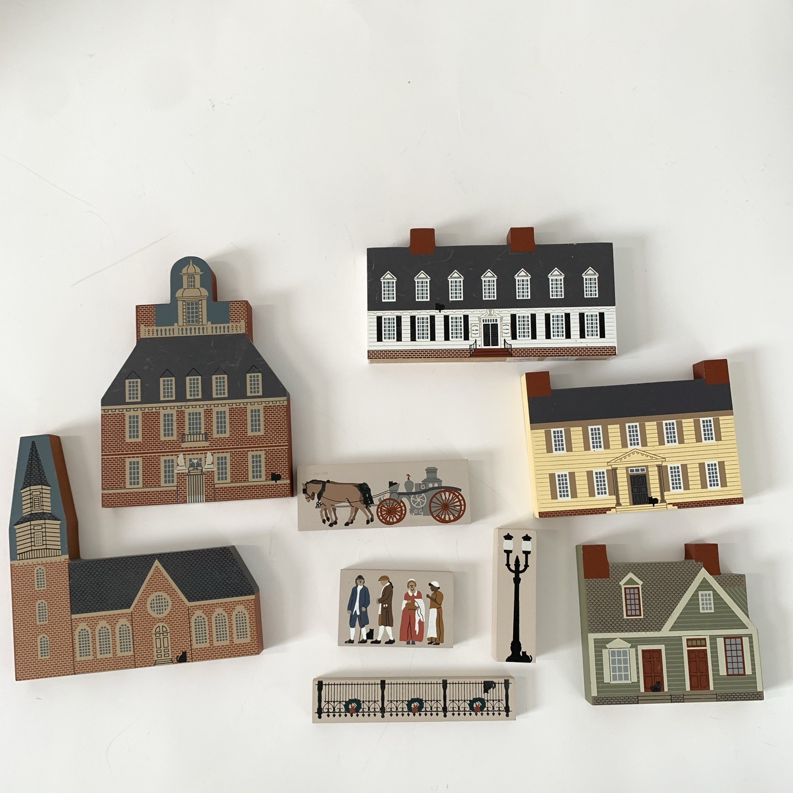 Cat’s Meow Village 9 Collectibles Wood Buildings Church Light People Horse