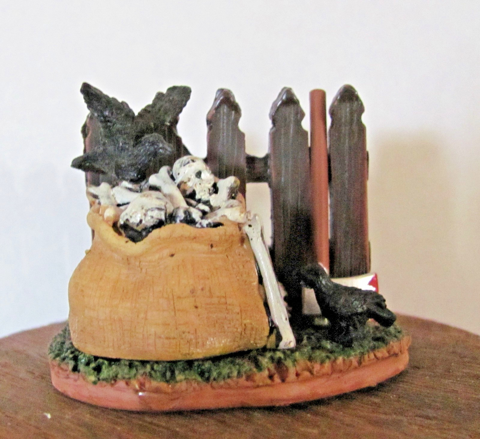 Lemax Spooky Town Accessory – Bag Of Bones #84342 – Retired