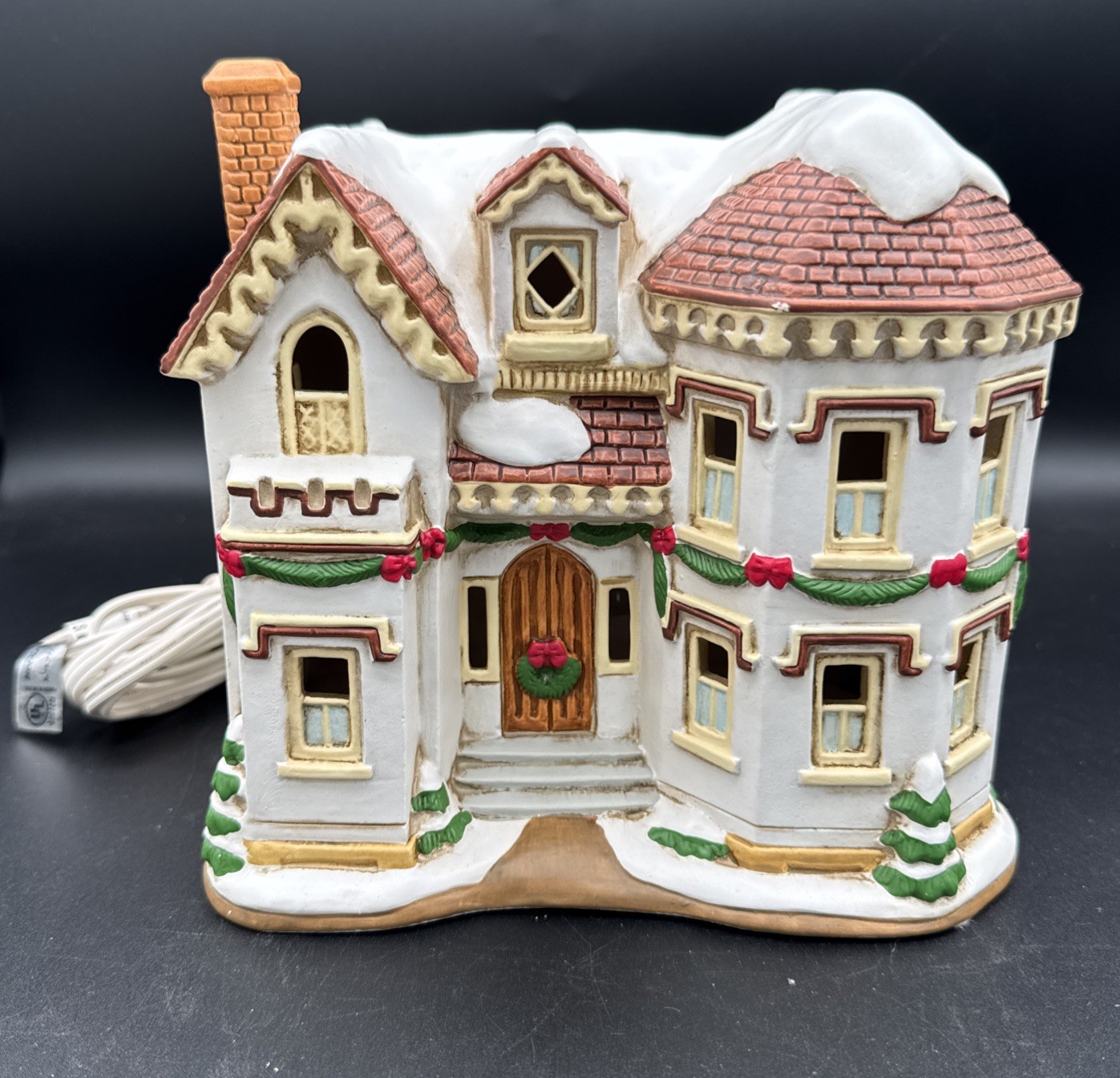 LEFTON COLONIAL Christmas VILLAGE “Queens Gate” Building 1994 Vintage Lights Up