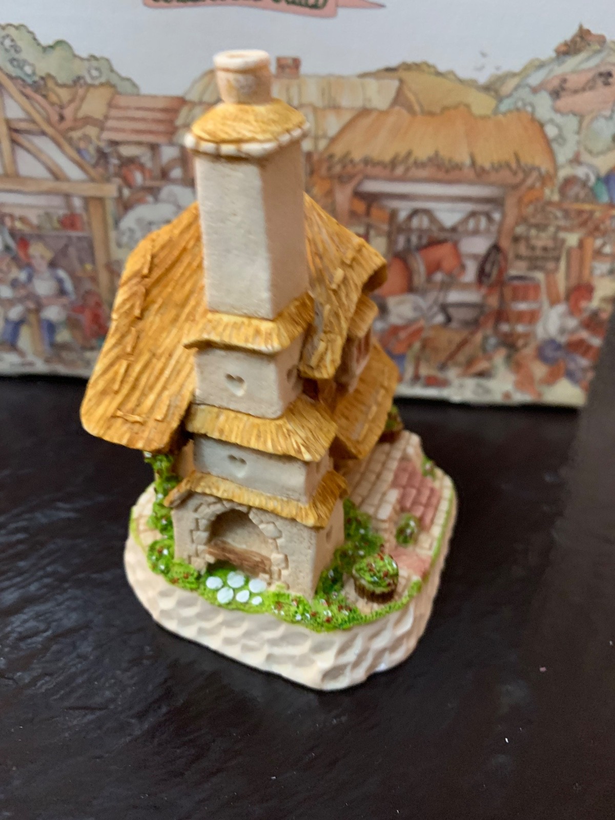 David Winter Cottage Grandmas Cottage Handmade and Hand painted DWF 10 2004