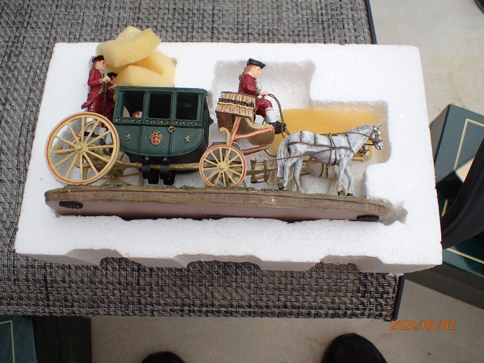 DEFECTIVE RANDOLPH CARRIAGE COLONIAL WILLIAMSBURG VILLAGE COLLECTION IN G3D