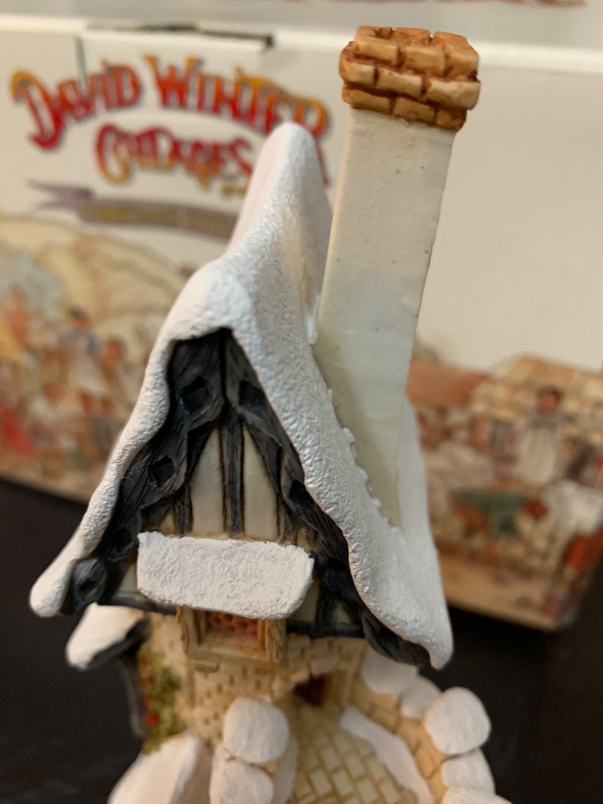 David Winter Uncle Scrooges Christmas Castle British Hand made and Hand Painted