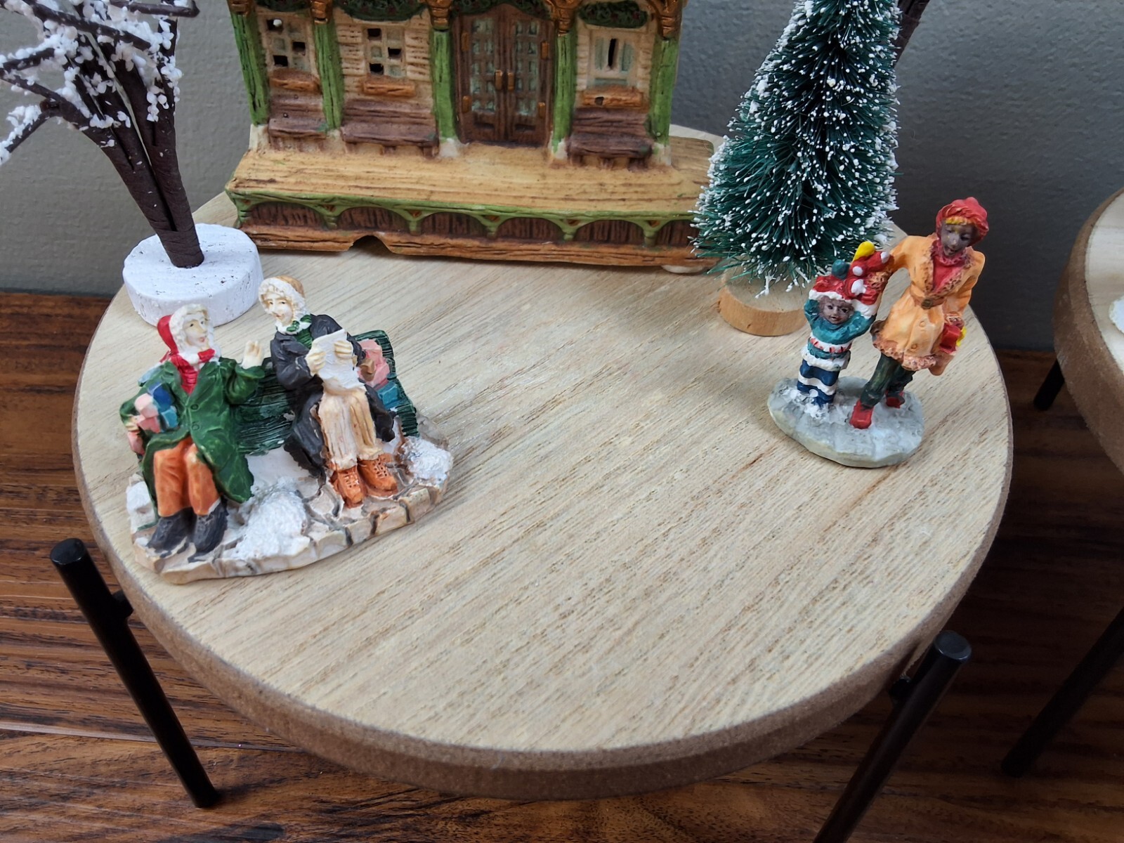 11 pc Vtg 93/94 American/Hometown Landmarks Collection Christmas Village People