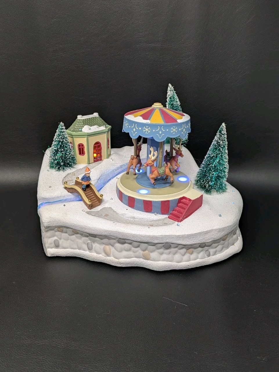 Vintage Avon Winter Carnival Fiber-Optic Lights and Motion Christmas Decor Works